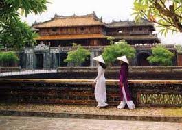 SAVE YOUR MONEY WITH HIGHLIGHTS OF VIETNAM CULTURE TOUR  11 DAYS
